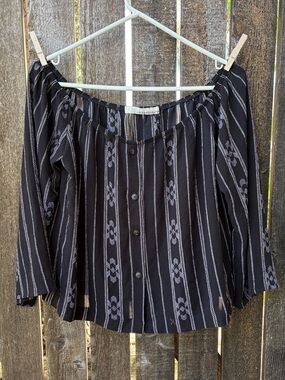 Stillwater Black & White Stripped Off Shoulder Viscose Button Down Crop Top Sz M